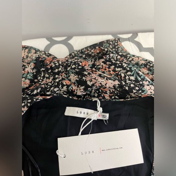 Lush Floral Ruffle Dress NWT Size S - Picture 9 of 11